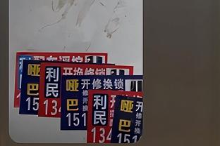 冲击篮筐！锡安半场8中6砍并列最高14分